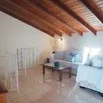 Tsirigotis Hous דירה *