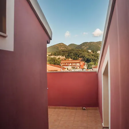 Апартаменты Tsirigotis Hous Ахарави