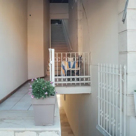 Apartament Tsirigotis Hous *